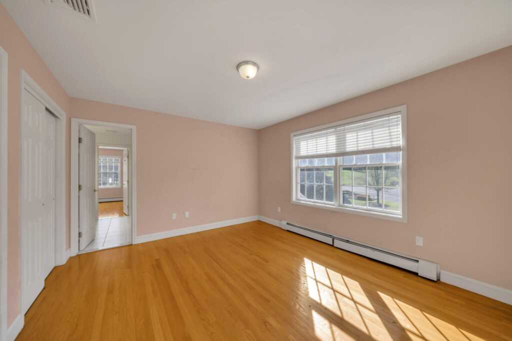25 Charnwood Drive, Suffern, NY 10901 - Photo 33 of 44