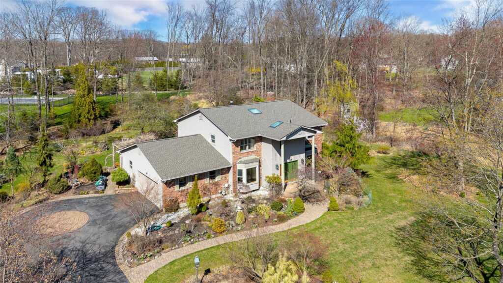 4 Baker Lane, Suffern, NY 10901