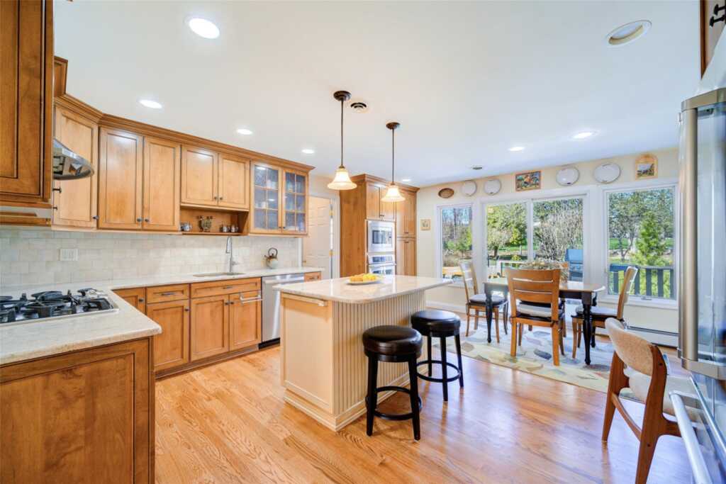 4 Baker Lane, Suffern, NY 10901 - Photo 13 of 44