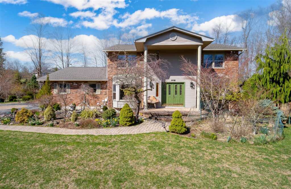 4 Baker Lane, Suffern, NY 10901 - Photo 2 of 44