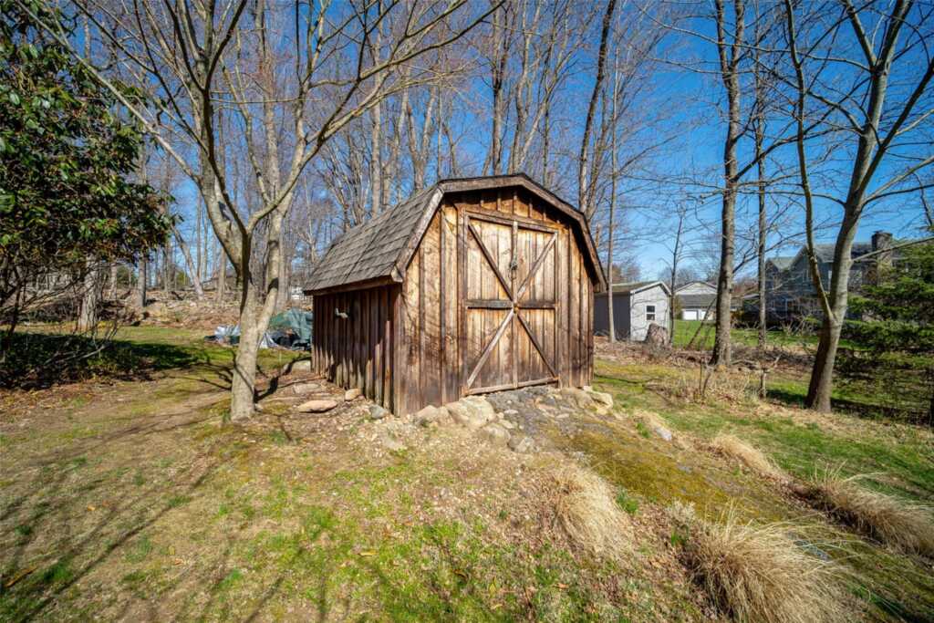 4 Baker Lane, Suffern, NY 10901 - Photo 38 of 44
