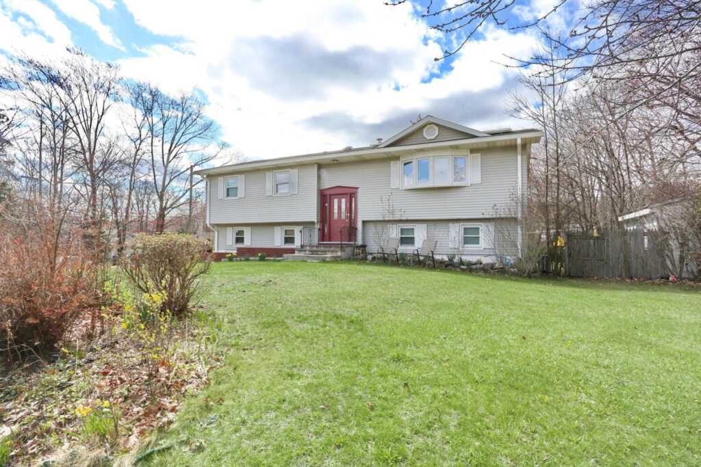 1 Burda Place, New City, NY 10956 - Photo 7 of 38