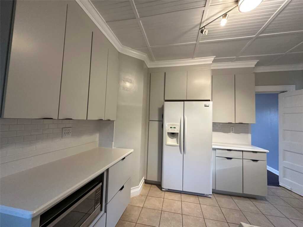 8 The Serpentine, New Rochelle, NY 10801 - Photo 10 of 30