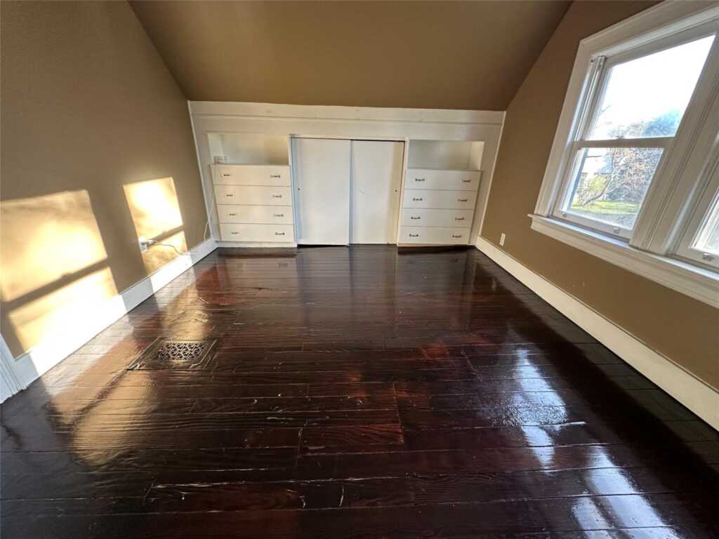 8 The Serpentine, New Rochelle, NY 10801 - Photo 22 of 30
