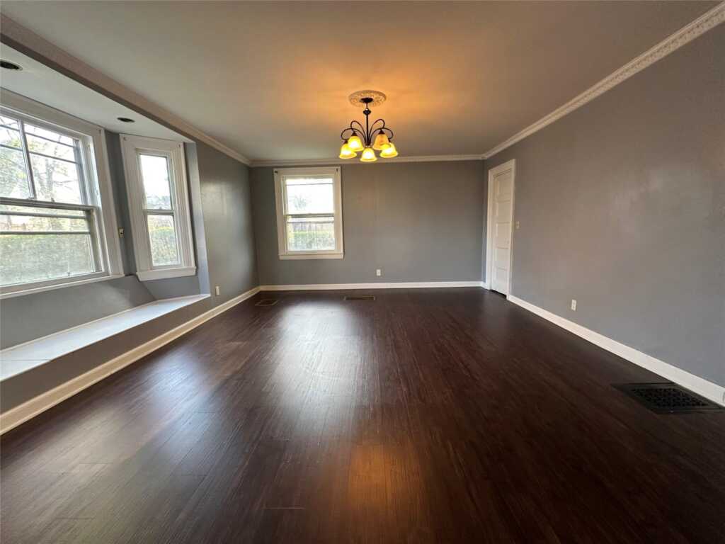 8 The Serpentine, New Rochelle, NY 10801 - Photo 7 of 30