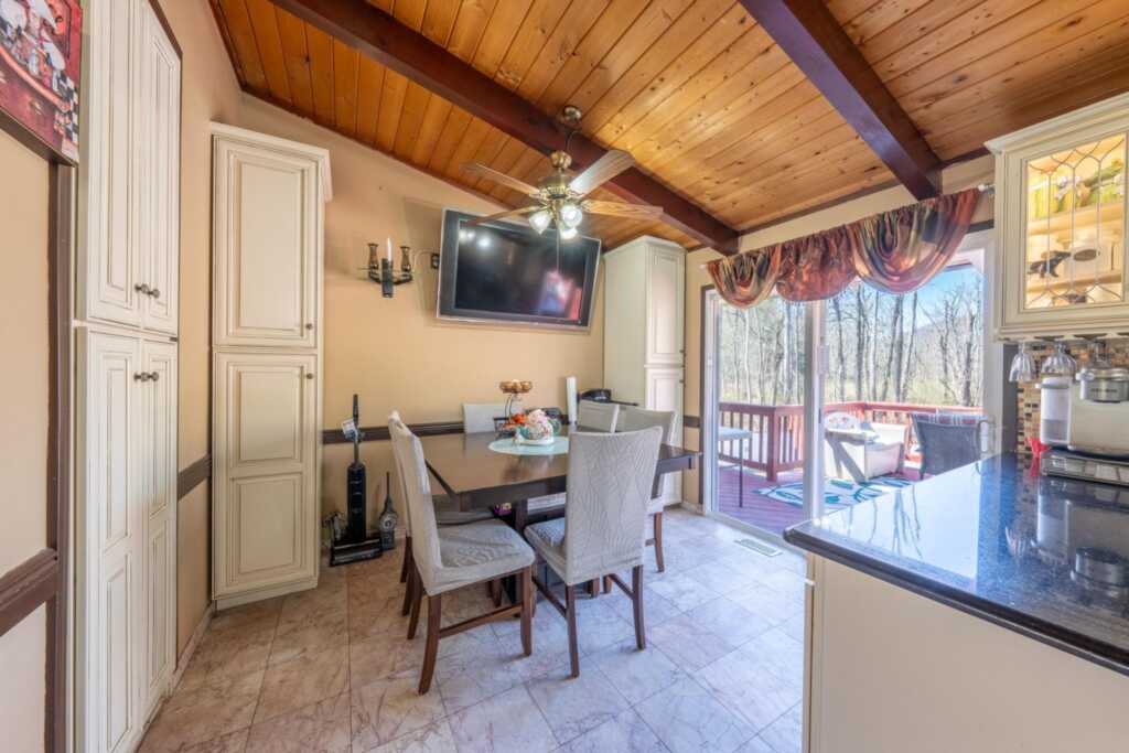 810 Haverstraw Road, Suffern, NY 10901 - Photo 10 of 43
