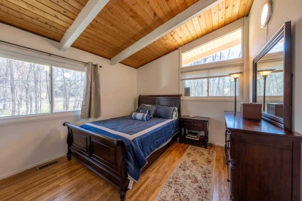 810 Haverstraw Road, Suffern, NY 10901 - Photo 17 of 43
