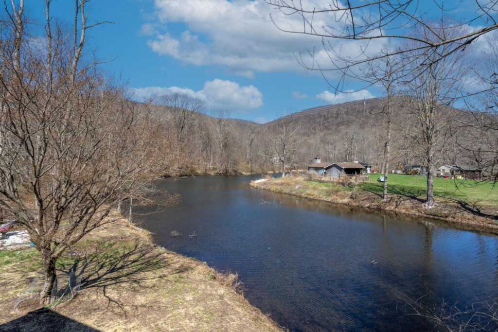 810 Haverstraw Road, Suffern, NY 10901 - Photo 22 of 43