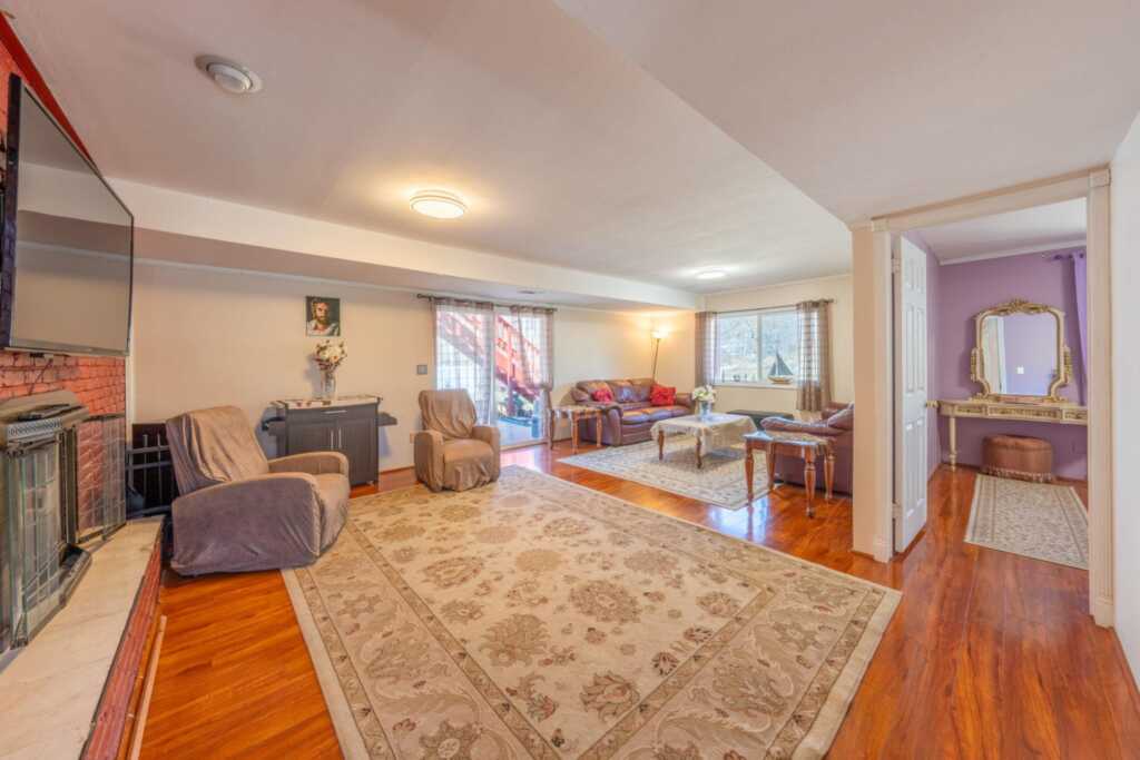 810 Haverstraw Road, Suffern, NY 10901 - Photo 27 of 43