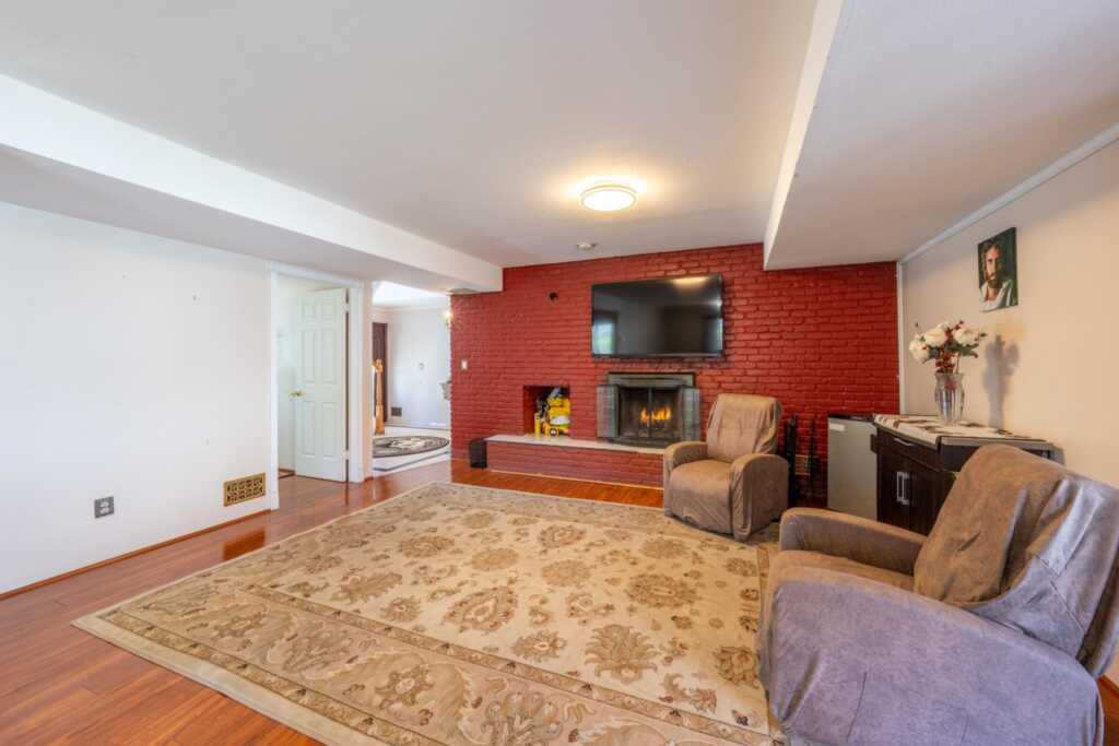 810 Haverstraw Road, Suffern, NY 10901 - Photo 28 of 43