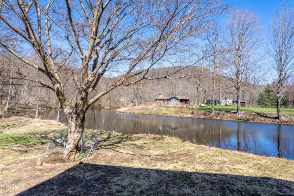 810 Haverstraw Road, Suffern, NY 10901 - Photo 37 of 43