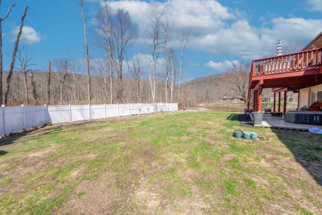 810 Haverstraw Road, Suffern, NY 10901 - Photo 40 of 43