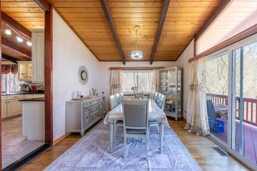 810 Haverstraw Road, Suffern, NY 10901 - Photo 6 of 43