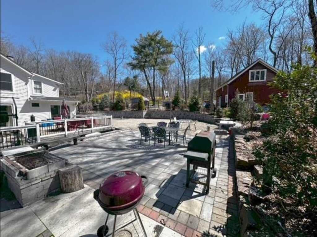 114 Lime Kiln Road, Suffern, NY 10901