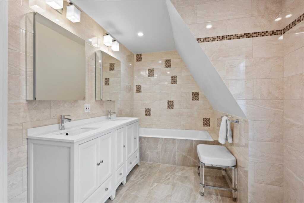 10 Byworth Road, New Rochelle, NY 10804 - Photo 13 of 37