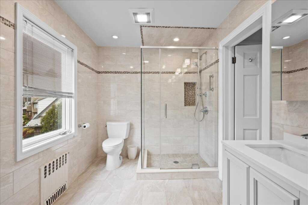 10 Byworth Road, New Rochelle, NY 10804 - Photo 14 of 37