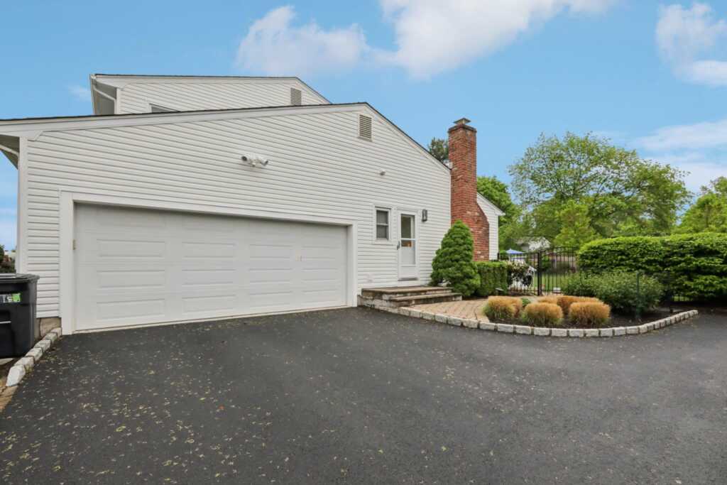 17 Oriole Road, New City, NY 10956 - Photo 30 of 34