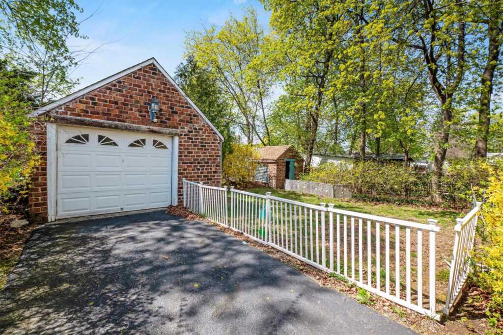 123 Park Avenue, New City, NY 10956 - Photo 4 of 25
