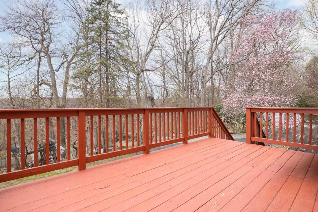 9 Durham Road, White Plains, NY 10607 - Photo 10 of 29