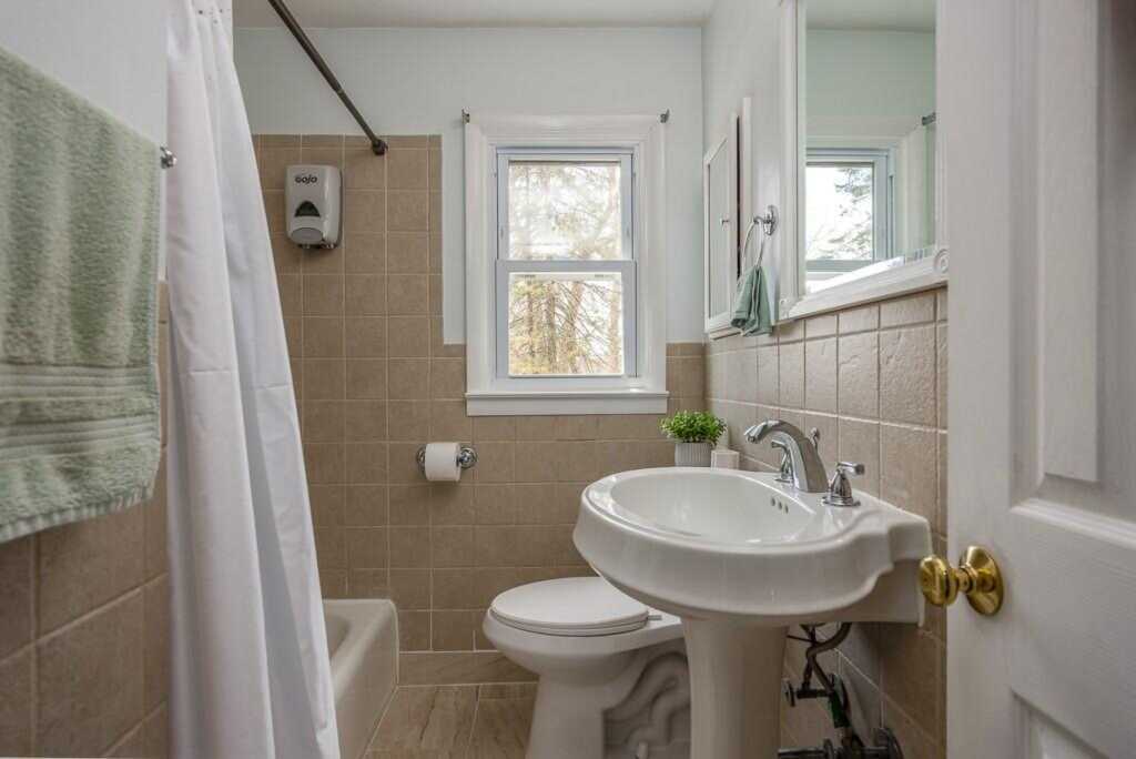 9 Durham Road, White Plains, NY 10607 - Photo 20 of 29