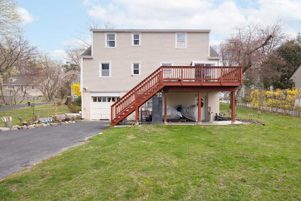 9 Durham Road, White Plains, NY 10607 - Photo 6 of 29