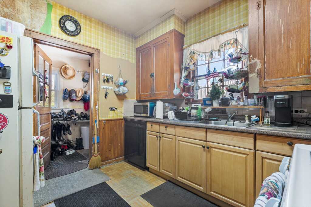 36A Ridgeview Avenue, White Plains, NY 10606 - Photo 9 of 23