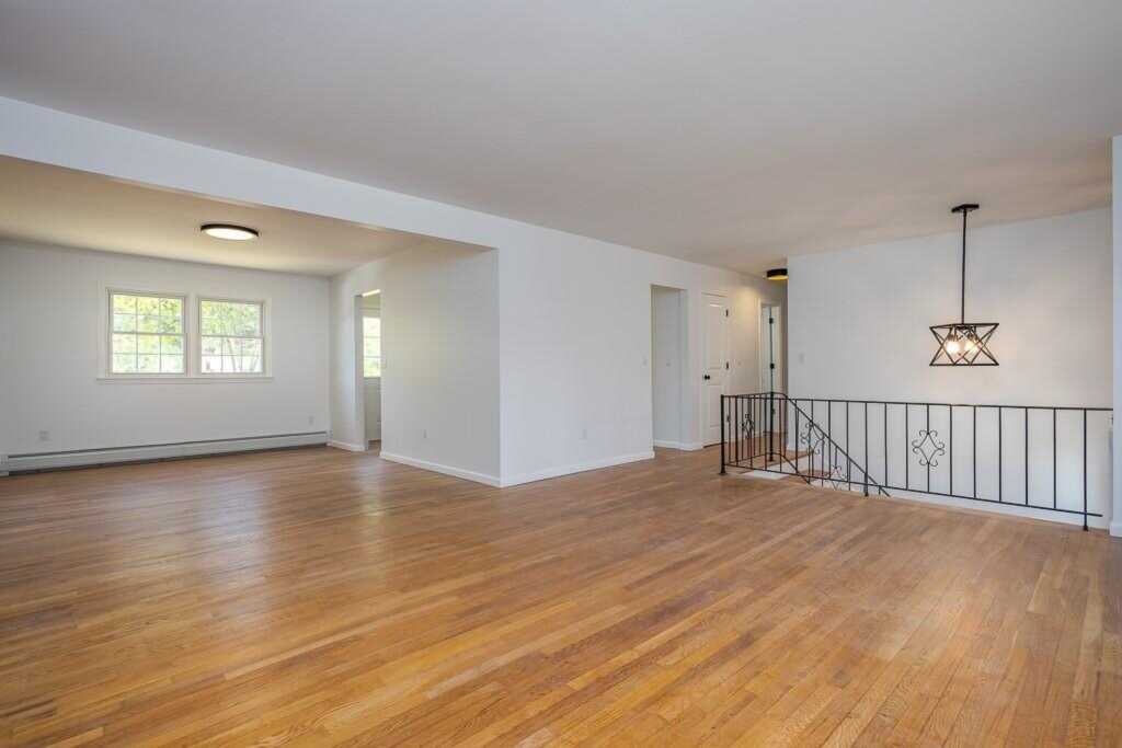 8 Jackson Drive, Stony Point, NY 10980 - Photo 10 of 33