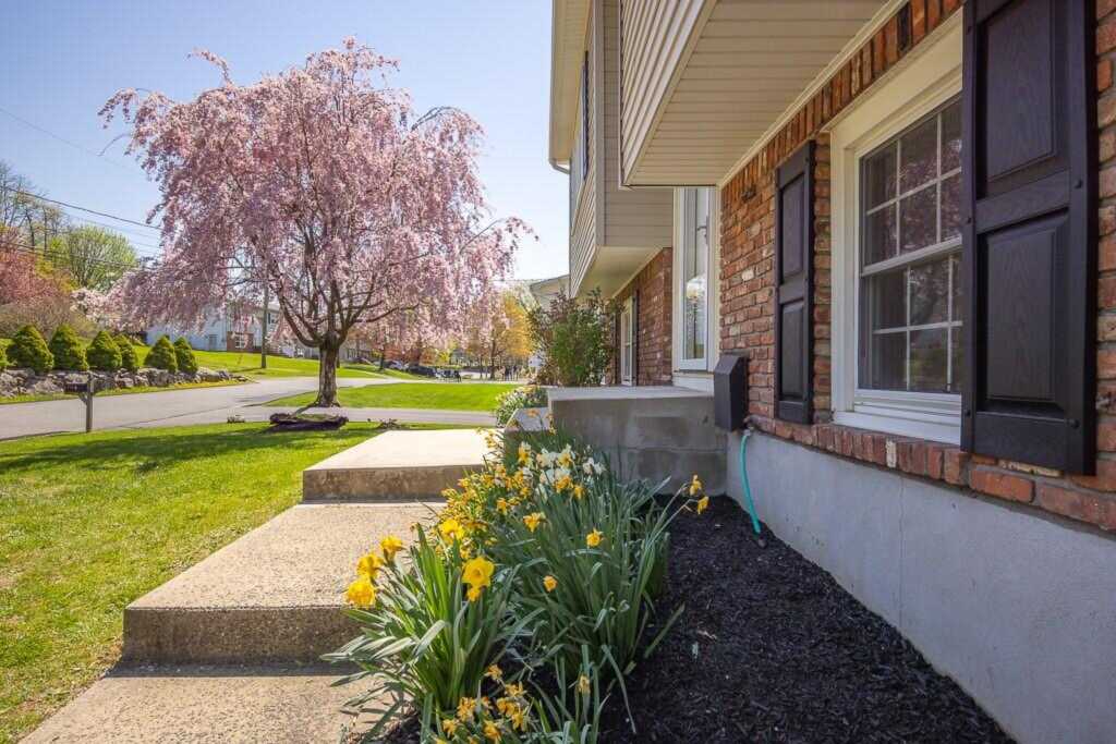 8 Jackson Drive, Stony Point, NY 10980 - Photo 8 of 33