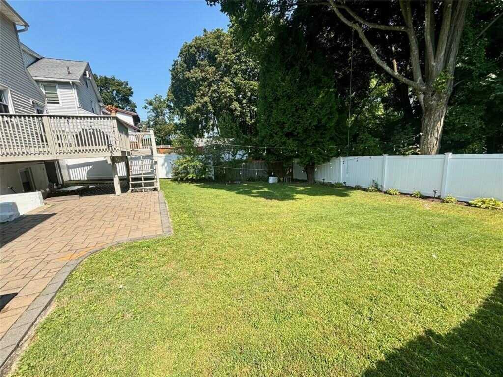 26 Montross Street, White Plains, NY 10603 - Photo 19 of 24