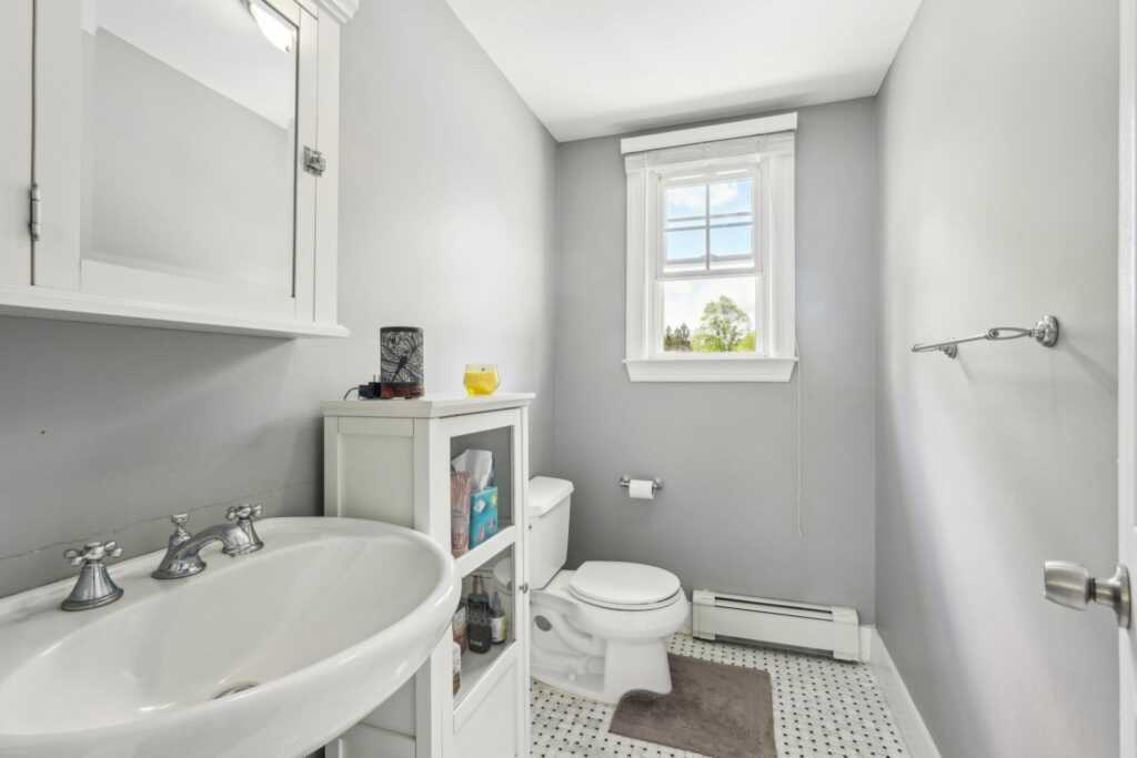 166 Red Hill Road, New City, NY 10956 - Photo 15 of 38