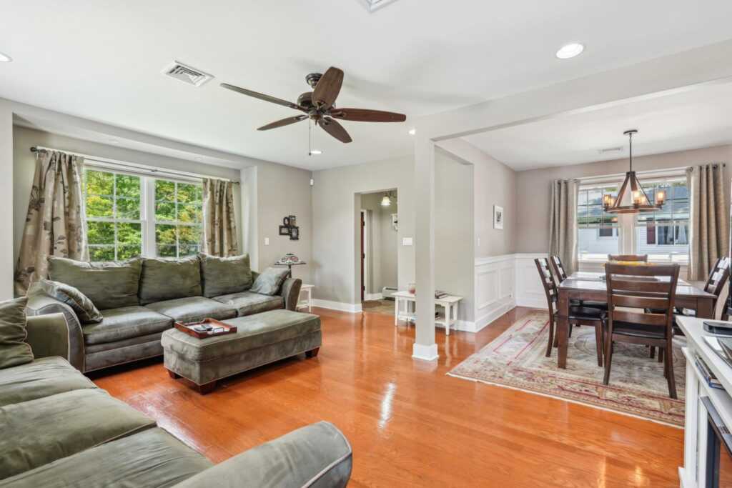 166 Red Hill Road, New City, NY 10956 - Photo 4 of 38