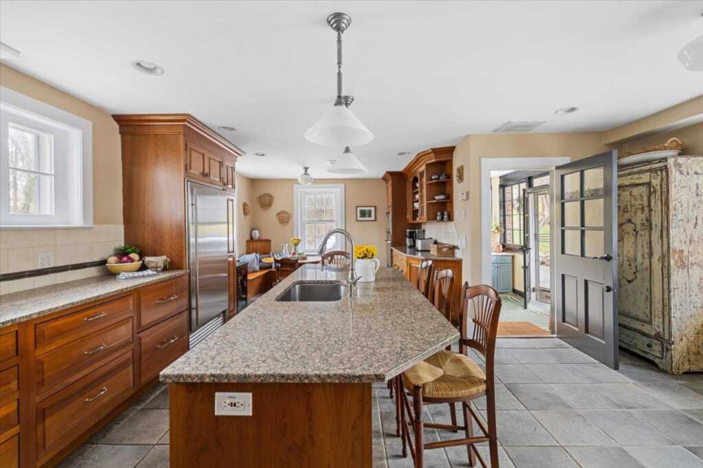 928 Haverstraw Road, Suffern, NY 10901 - Photo 13 of 39
