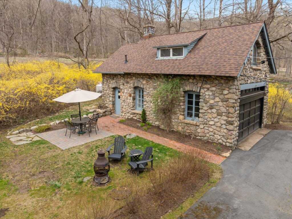 928 Haverstraw Road, Suffern, NY 10901 - Photo 28 of 39