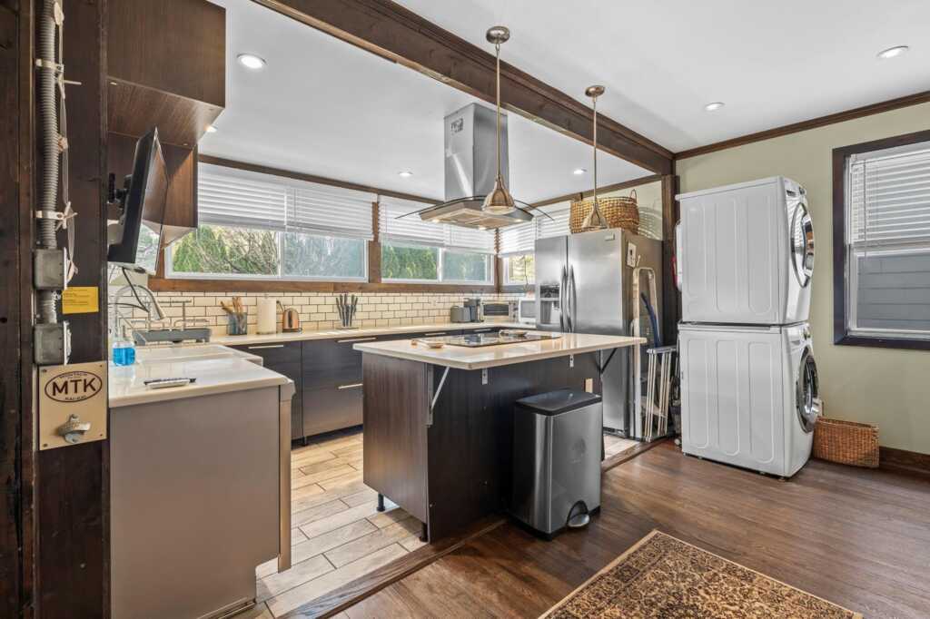108 Wayne Avenue, White Plains, NY 10606 - Photo 4 of 41