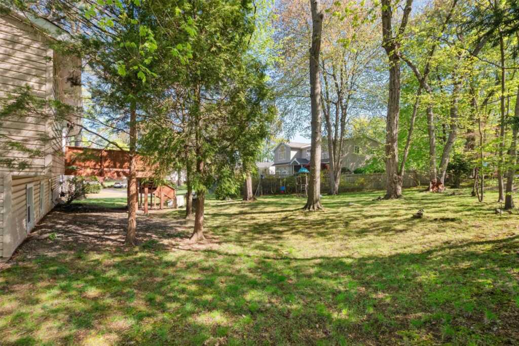 2 Candlewood Court, New City, NY 10956 - Photo 26 of 27