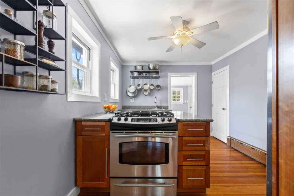 504 Milton Road, Rye, NY 10580 - Photo 7 of 32