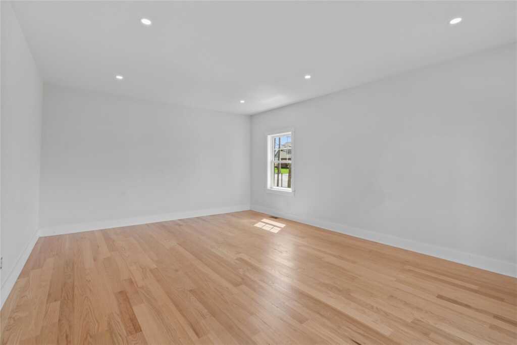 561 King Street, Rye, NY 10573 - Photo 10 of 33