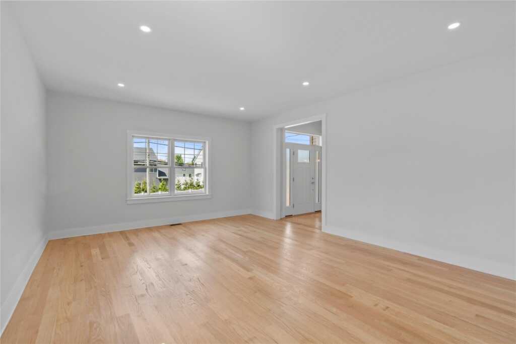 561 King Street, Rye, NY 10573 - Photo 11 of 33