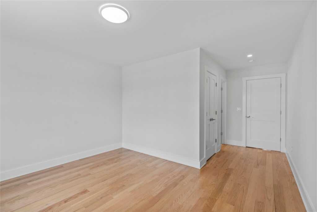 561 King Street, Rye, NY 10573 - Photo 20 of 33