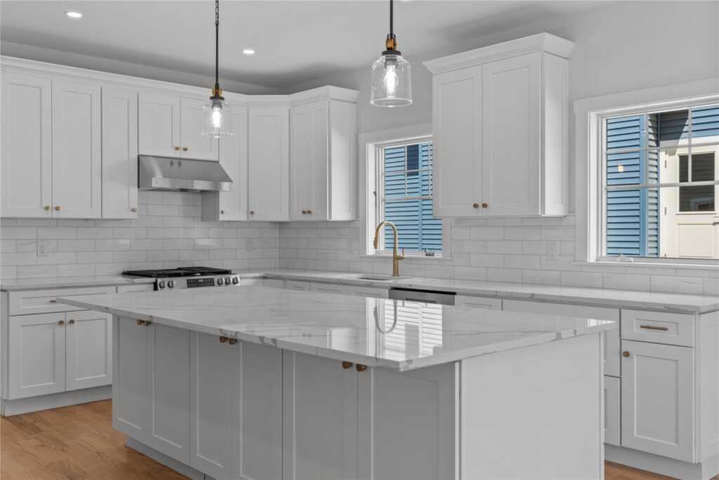 561 King Street, Rye, NY 10573 - Photo 3 of 33