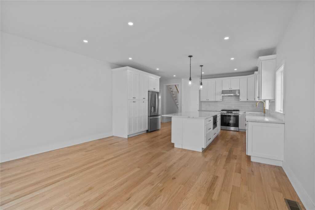 561 King Street, Rye, NY 10573 - Photo 5 of 33