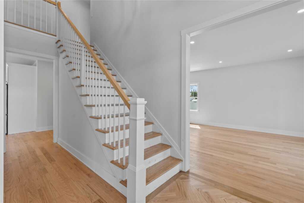 561 King Street, Rye, NY 10573 - Photo 9 of 33