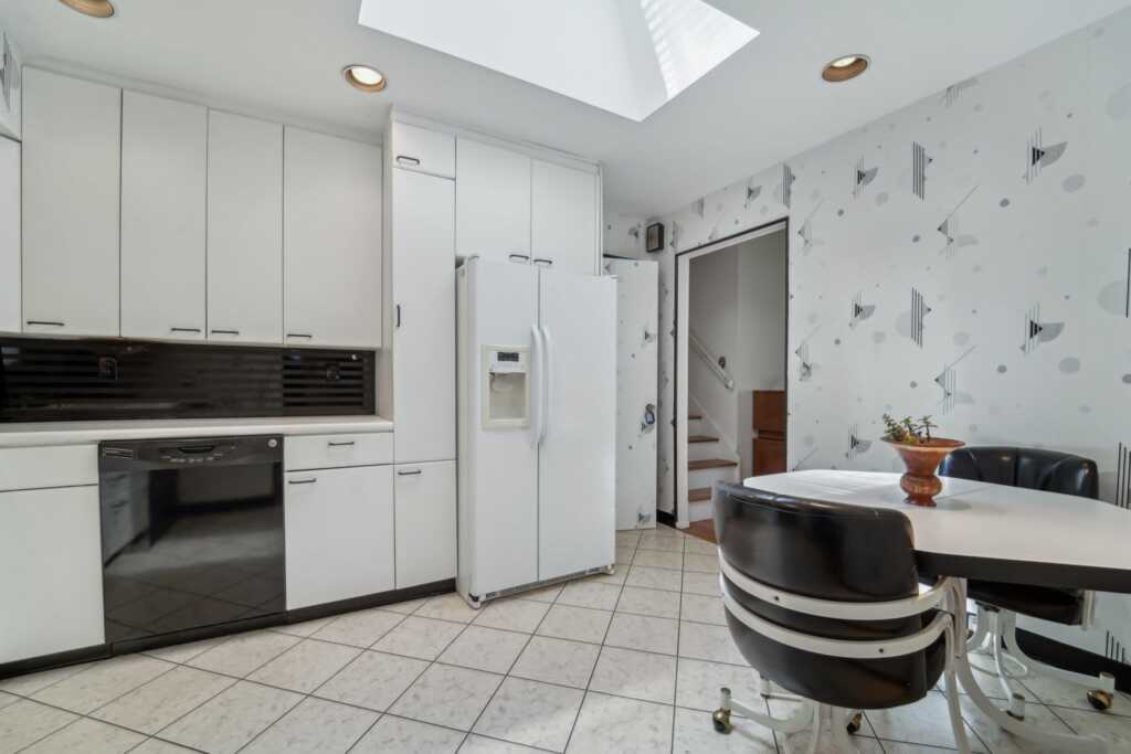 103 Nauraushaun Road, Pearl River, NY 10965 - Photo 10 of 33