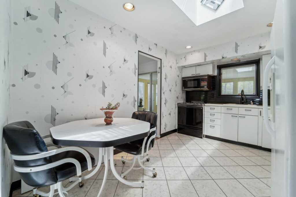 103 Nauraushaun Road, Pearl River, NY 10965 - Photo 12 of 33