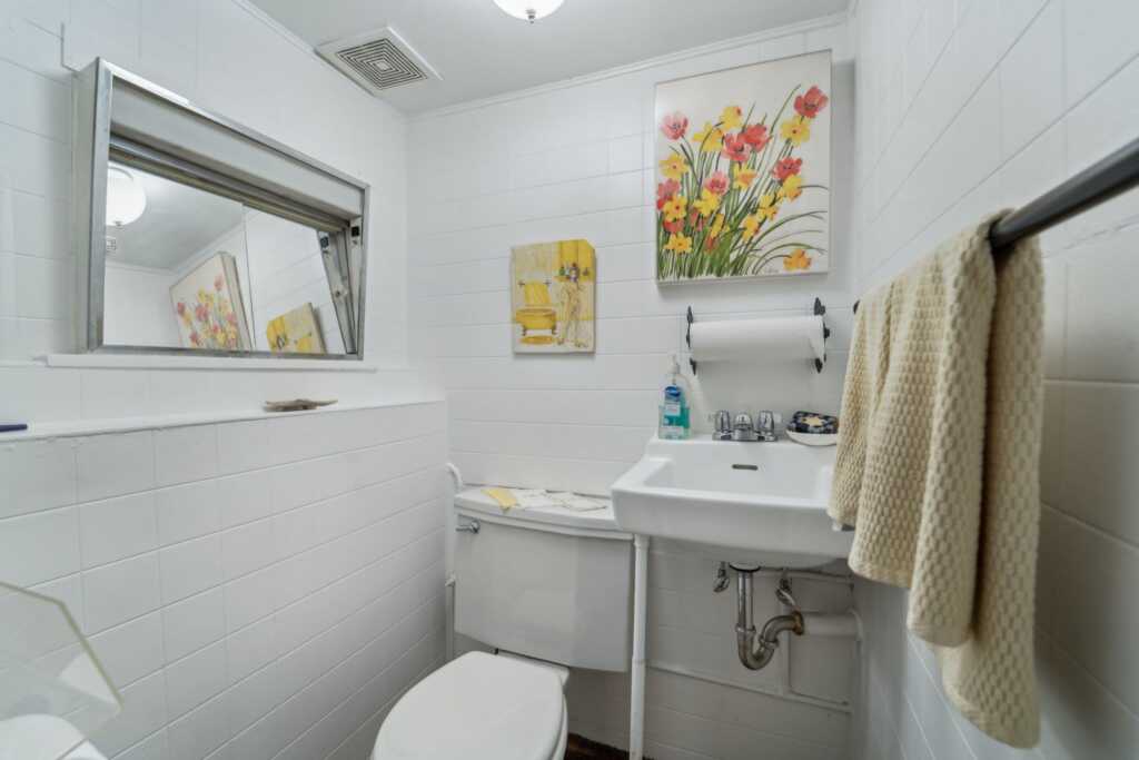 103 Nauraushaun Road, Pearl River, NY 10965 - Photo 16 of 33