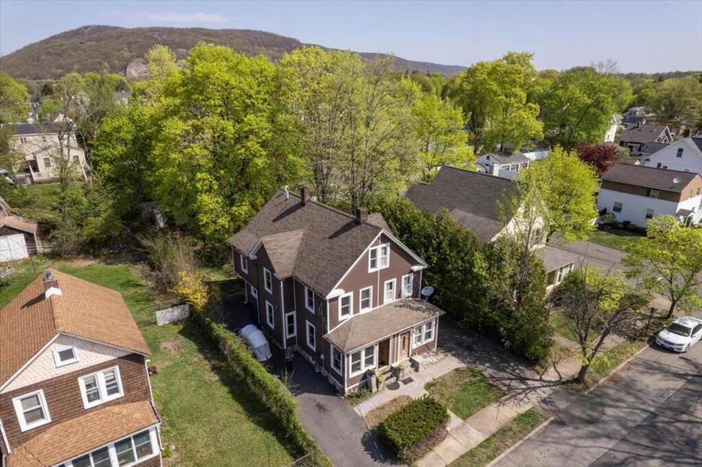 22 Jersey Avenue, Suffern, NY 10901 - Photo 3 of 30
