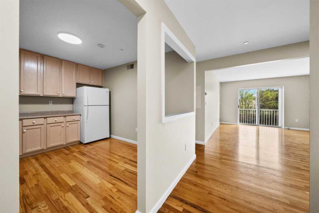 10-12 Chestnut Street, Unit #207A, Suffern, NY 10901 - Photo 5 of 28