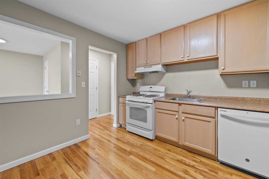 10-12 Chestnut Street, Unit #207A, Suffern, NY 10901 - Photo 9 of 28
