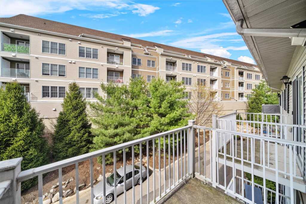 10-12 Chestnut Street, Unit #304B, Suffern, NY 10901 - Photo 14 of 37