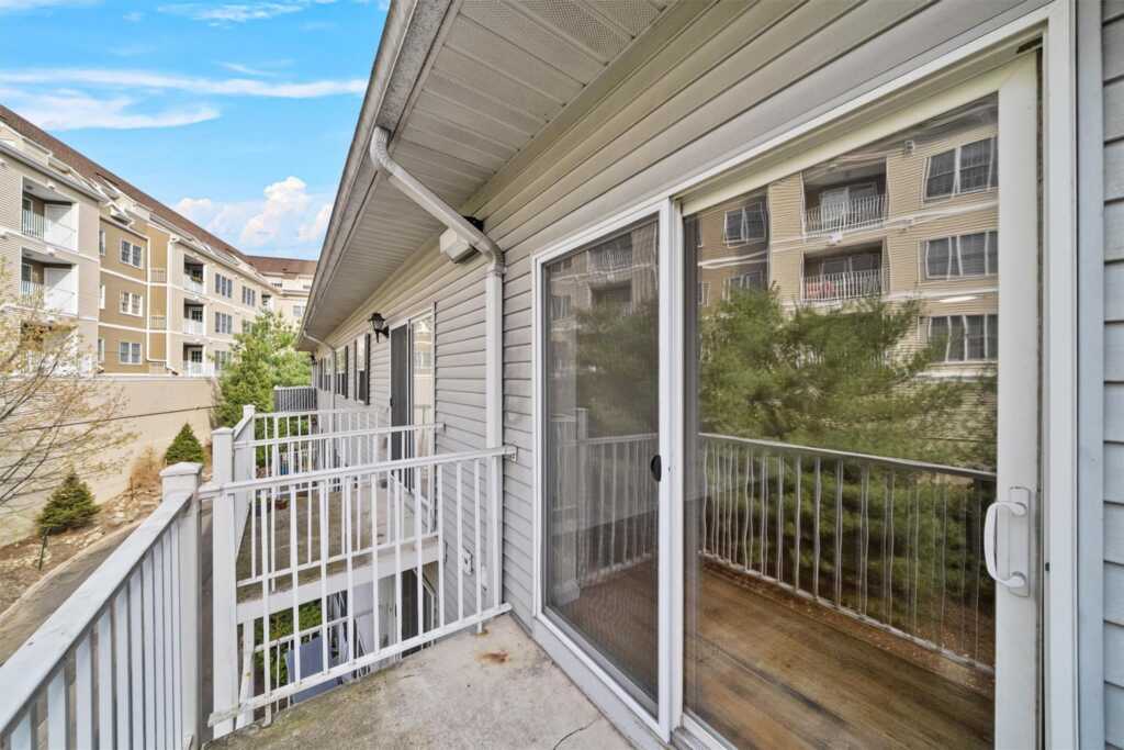 10-12 Chestnut Street, Unit #304B, Suffern, NY 10901 - Photo 15 of 37